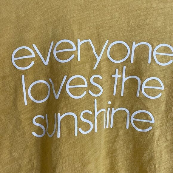 Old Navy Everywhere “Everyone Loves the sunshine” slub tee ☀️ - Picture 3 of 5